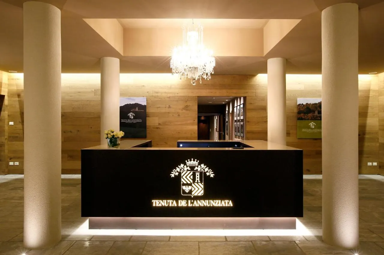Tenuta De L'Annunziata - Natural Relais Уджате Фермерский дом
